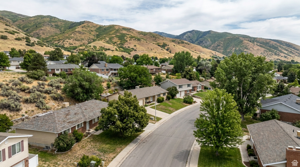 Residential roofing services from a roofing contractor in Centerville Utah